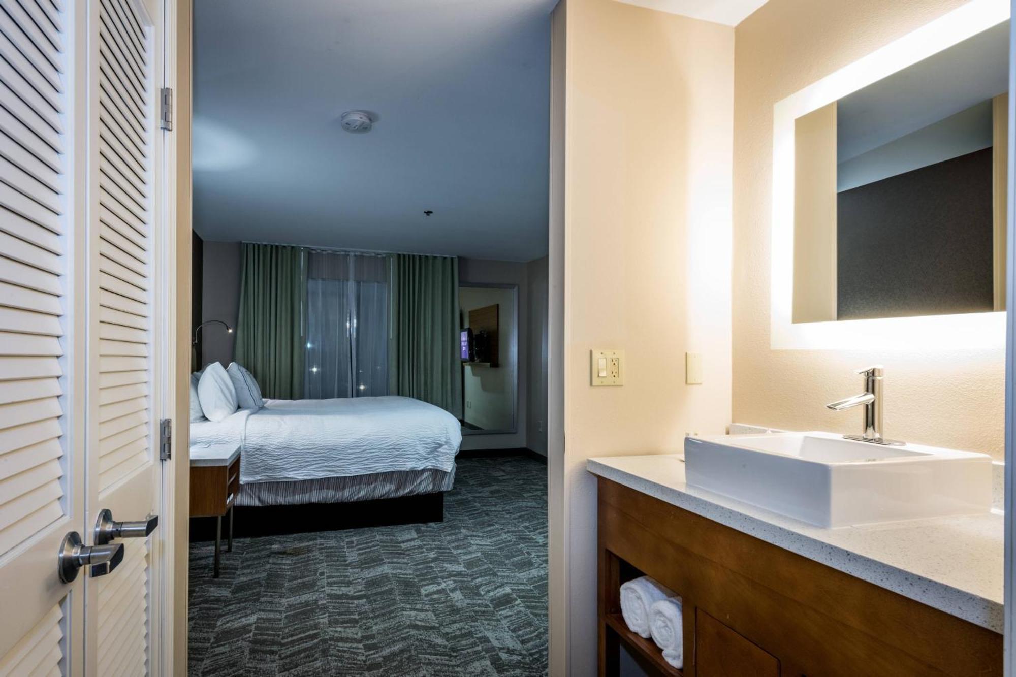 Springhill Suites By Marriott Denton Exterior foto